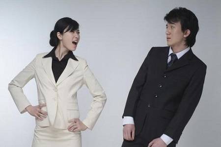 分手后我仍缠着男友,却惨遭暴打