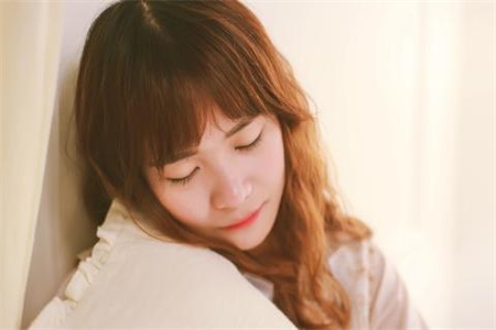 1552878855428949.jpg 2老公婚前有个暧昧对象,现在他俩还是好友怎么办.jpg