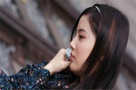 1552878862741417.jpg 3老公婚前有个暧昧对象,现在他俩还是好友怎么办.jpg