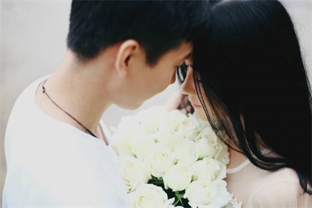 1552879046260777.jpg 1丈夫开始抗拒我,我们都结婚十年了,我该怎么办.jpg