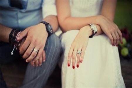 1552964553140877.jpg 1我想和妻子复婚,但她要求我月入过万,怎么办.jpg