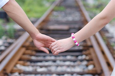 1552964561522494.jpg 2我想和妻子复婚,但她要求我月入过万,怎么办.jpg