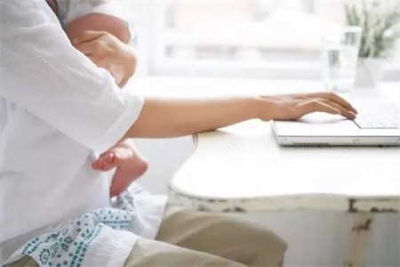 1552984592737371.jpg 1女人如何平衡家庭和工作,要想两全真的好难.jpg