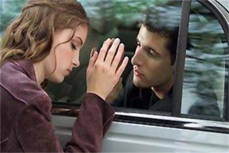 1553503081309563.jpg 9爱情里被分手的那个人,往往是最勇敢的.jpg