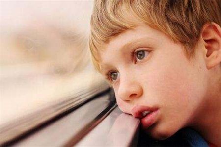 1553504647407661.jpg 2暴力会蔓延,孩子会治愈母亲吗?.jpg