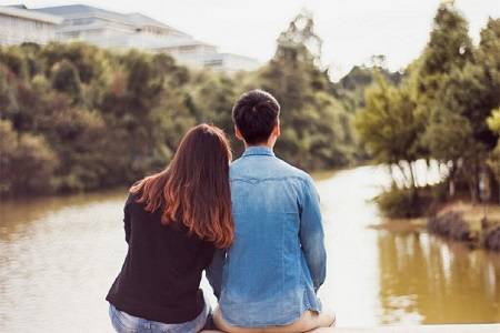 男友要和女同友人出去旅行,被我拒绝后,反倒责怪我思想落后