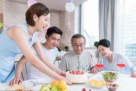 我不愿婚后和公婆合住住就买了套房,可男友却不同意出装修费