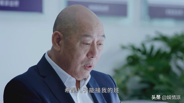 李成儒年轻时候拍的电视剧（曾凭追光吧获好评）(7)