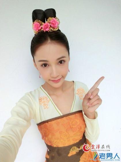 黄梓熙电影（内地新晋女神黄梓熙个人资料家庭背景）(3)