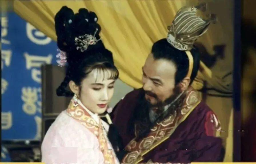 87版红楼梦全部演员表（四大名著红楼梦12金钗演员演员表介绍）