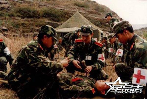 讲述女兵的电视剧有哪些（巾帼不让须眉聊聊女兵题材的影视作品）(2)