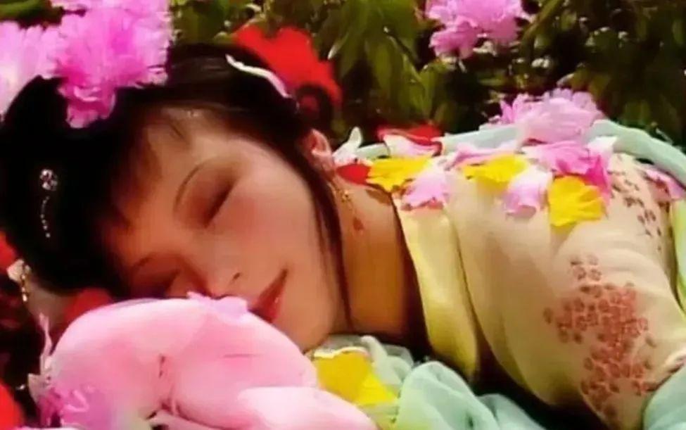 87版红楼梦全部演员表（四大名著红楼梦12金钗演员演员表介绍）