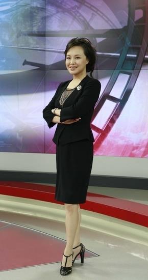 中国财经新闻第一人叶蓉，睿智大方，曾嫁香港富豪，今搭上小鲜肉