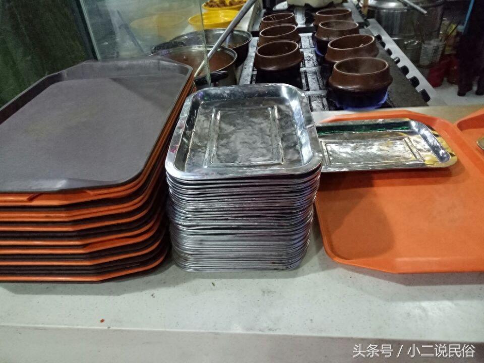 瓦罐面谁吃过?农村姑娘一人开瓦罐面店,生意好回头客多