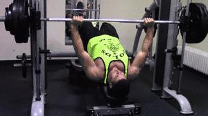 5个锻炼下胸肌的动作