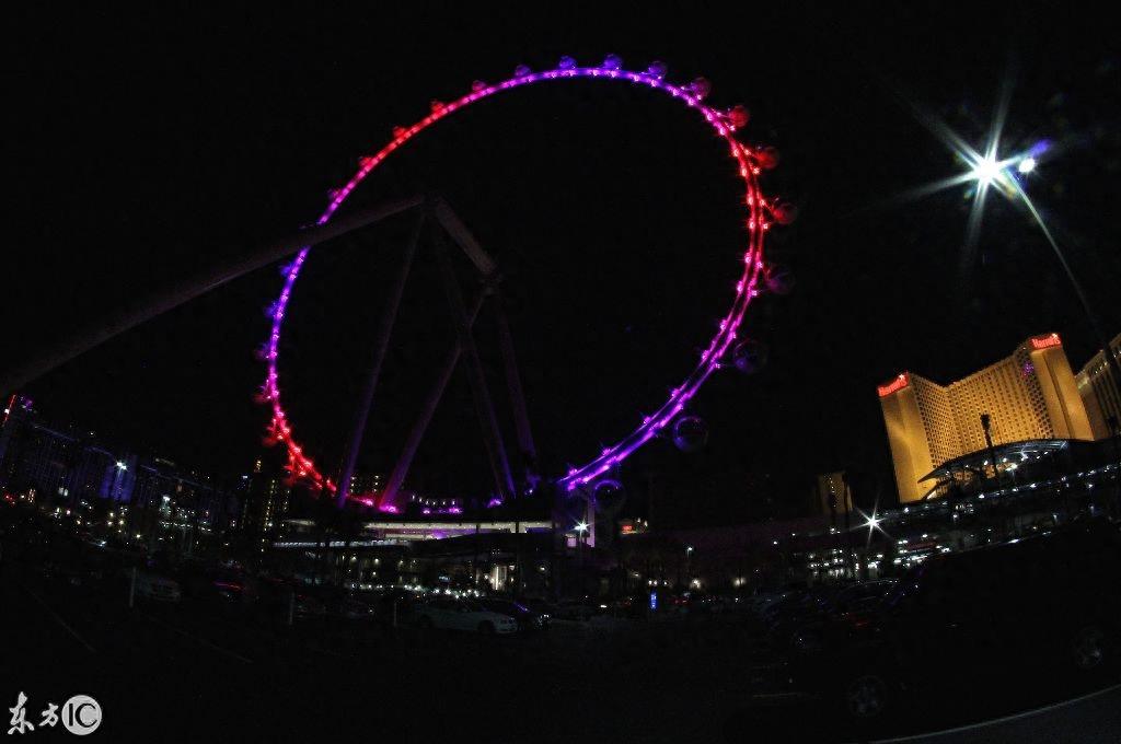 世界最大的摩天轮,高167.64米,有28个座舱,每个座舱可容纳40人