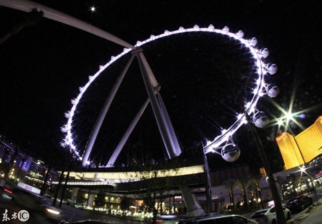 世界最大的摩天轮，高167.64米，有28个座舱，每个座舱可容纳40人