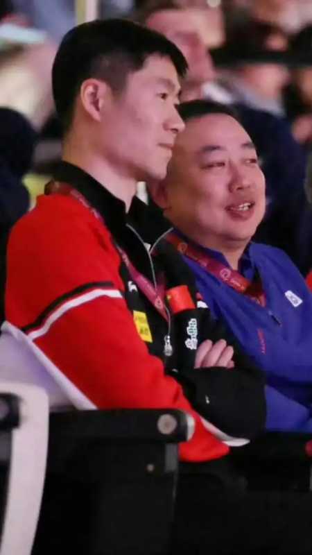 刘国梁王励勤观战陈俊菘比赛