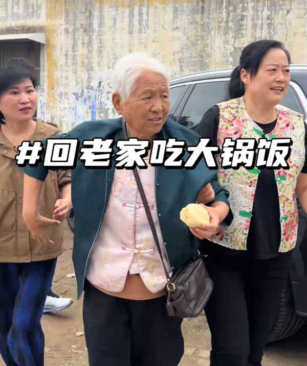 岳云鹏是独生子吗?岳云鹏五姐开宝马接母亲