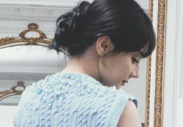 迪丽热巴完全就是真人版芭比娃娃